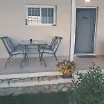 Nicole Villa