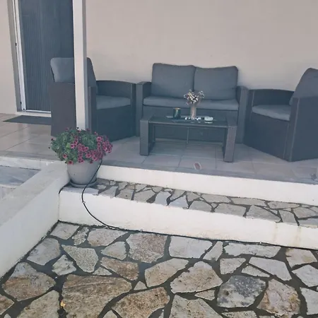 Vila Nicole Katarrakhion