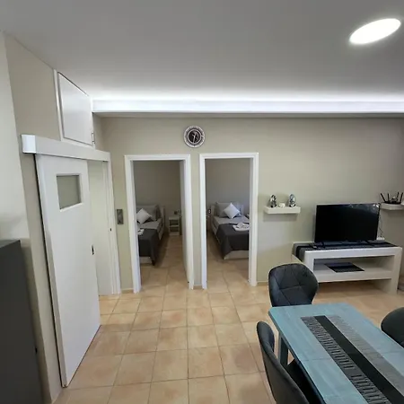 Nicole * Katarrakhion