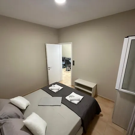 Vila Nicole Katarrakhion